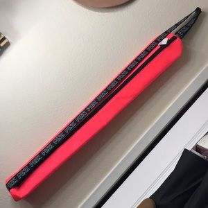 VS PINK can holder/cooler